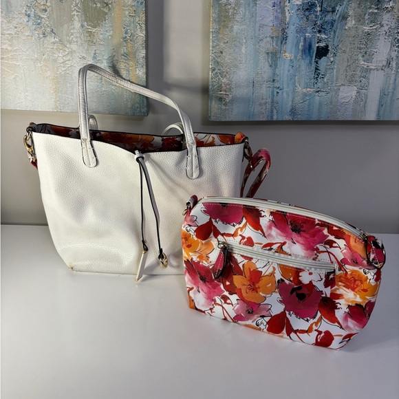 Imoshion Reversible White & Floral Vegan Leather Bag and Pouch - Picture 6 of 6